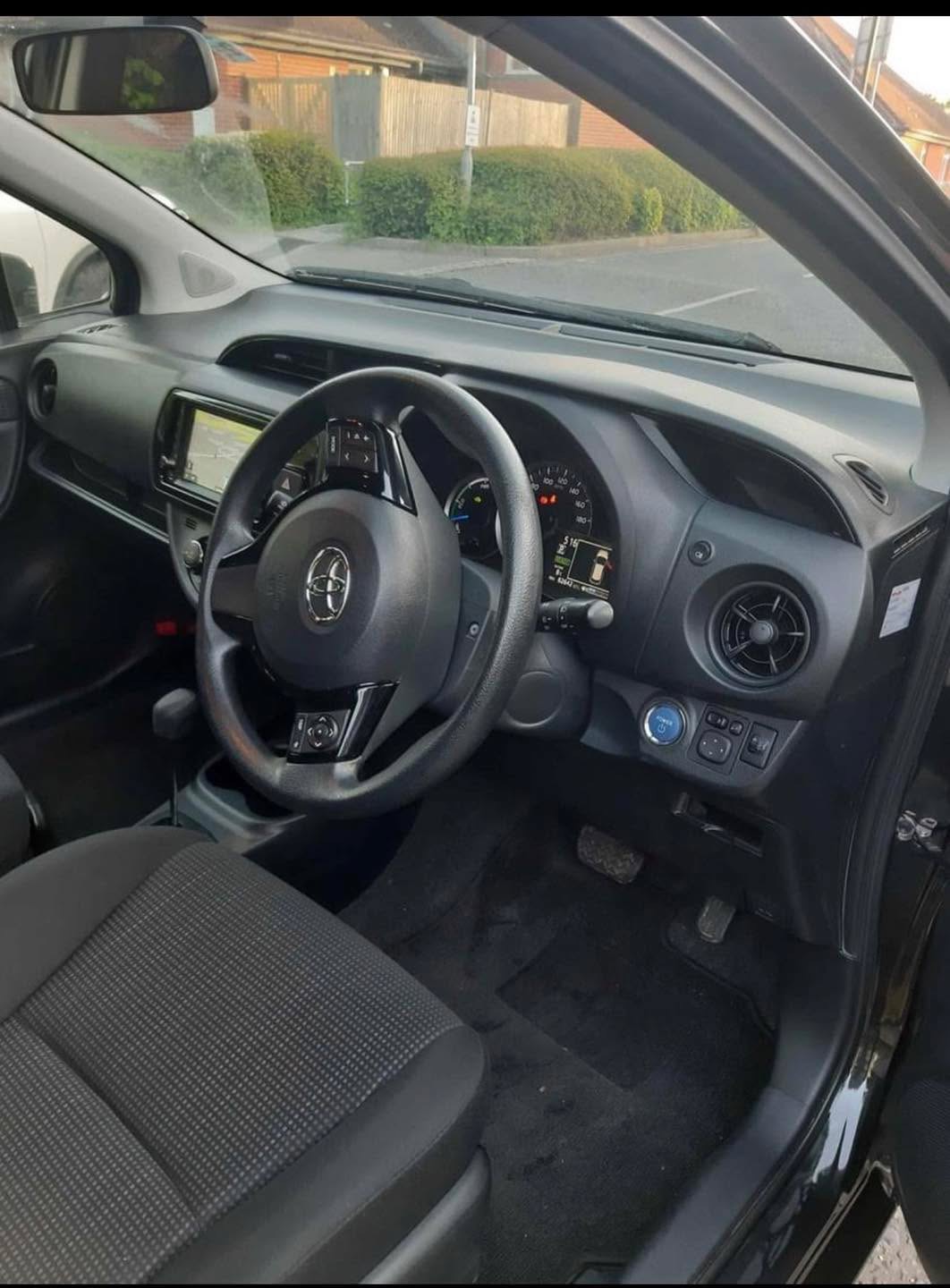 2017 Toyota Yaris - Image 5