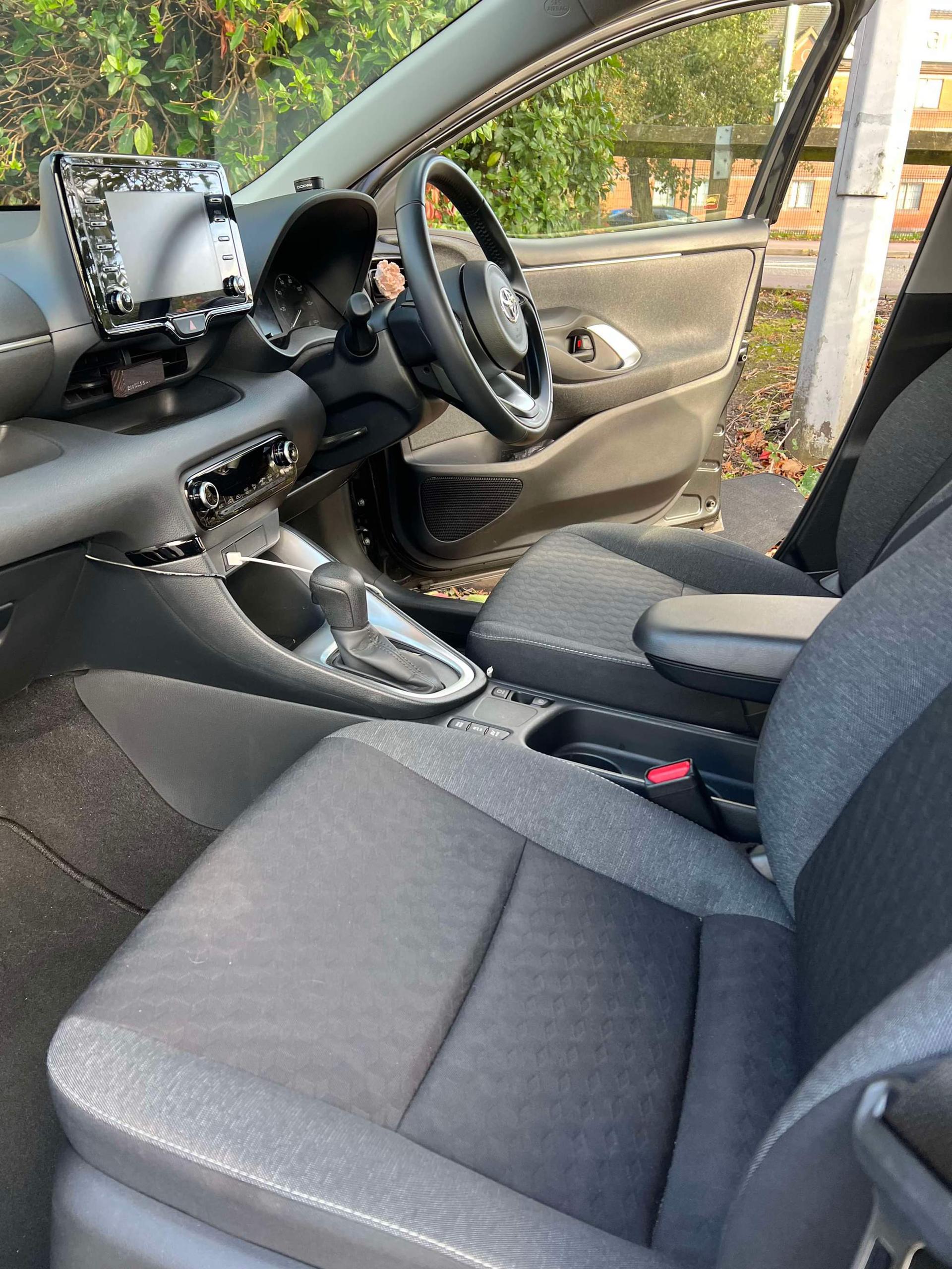 2021 Toyota Yaris - Image 7