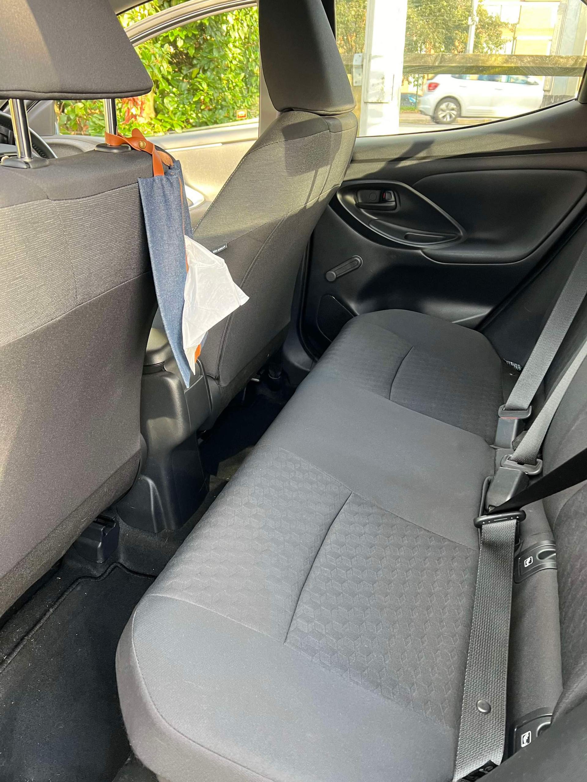 2021 Toyota Yaris - Image 8