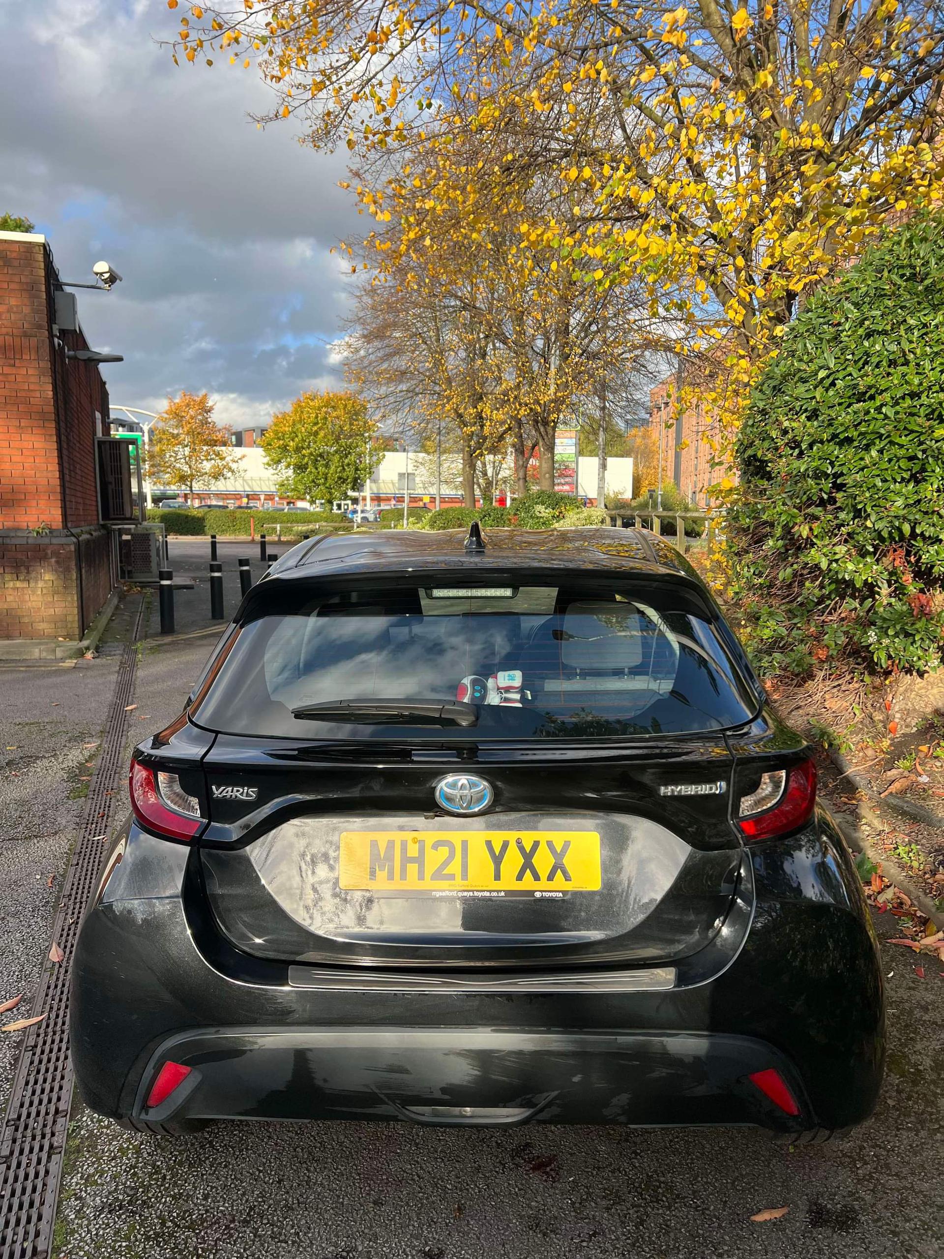 2021 Toyota Yaris - Image 6