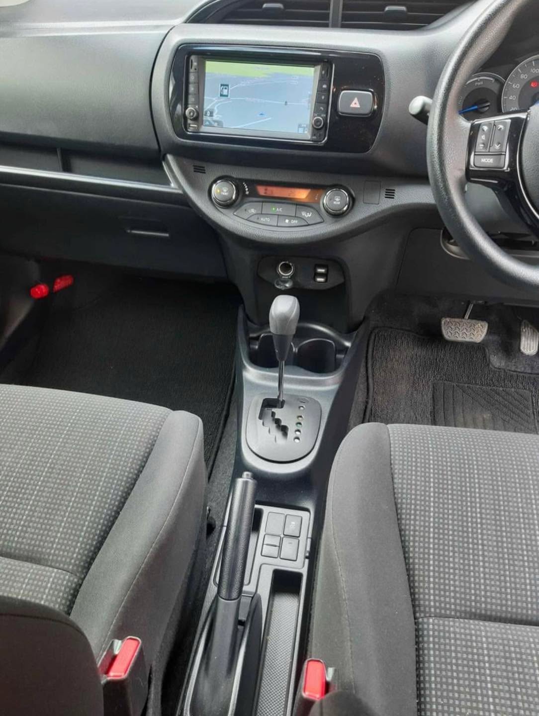 2017 Toyota Yaris - Image 11