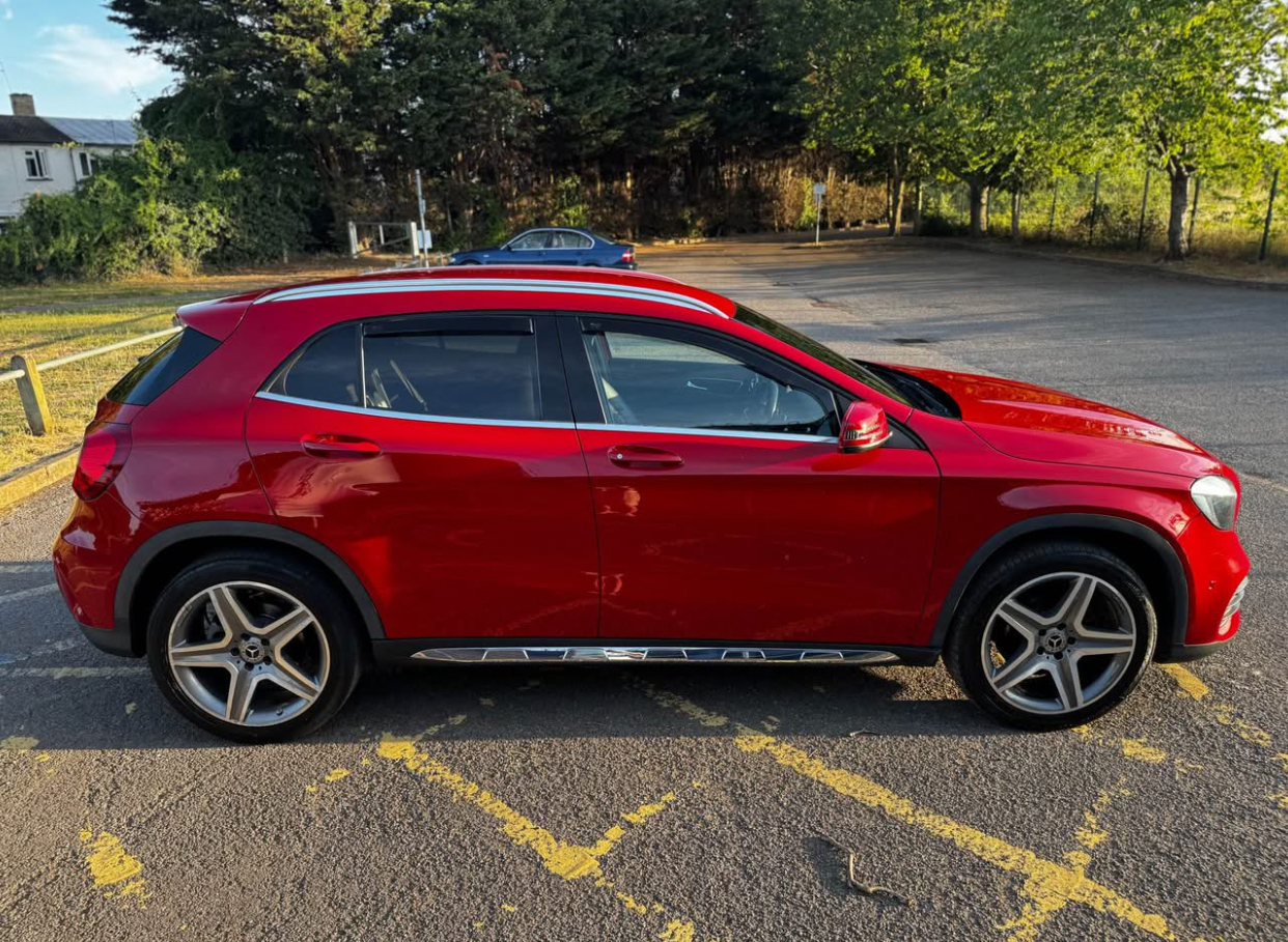 2017 Mercedes-Benz GLA 200d - Image 3