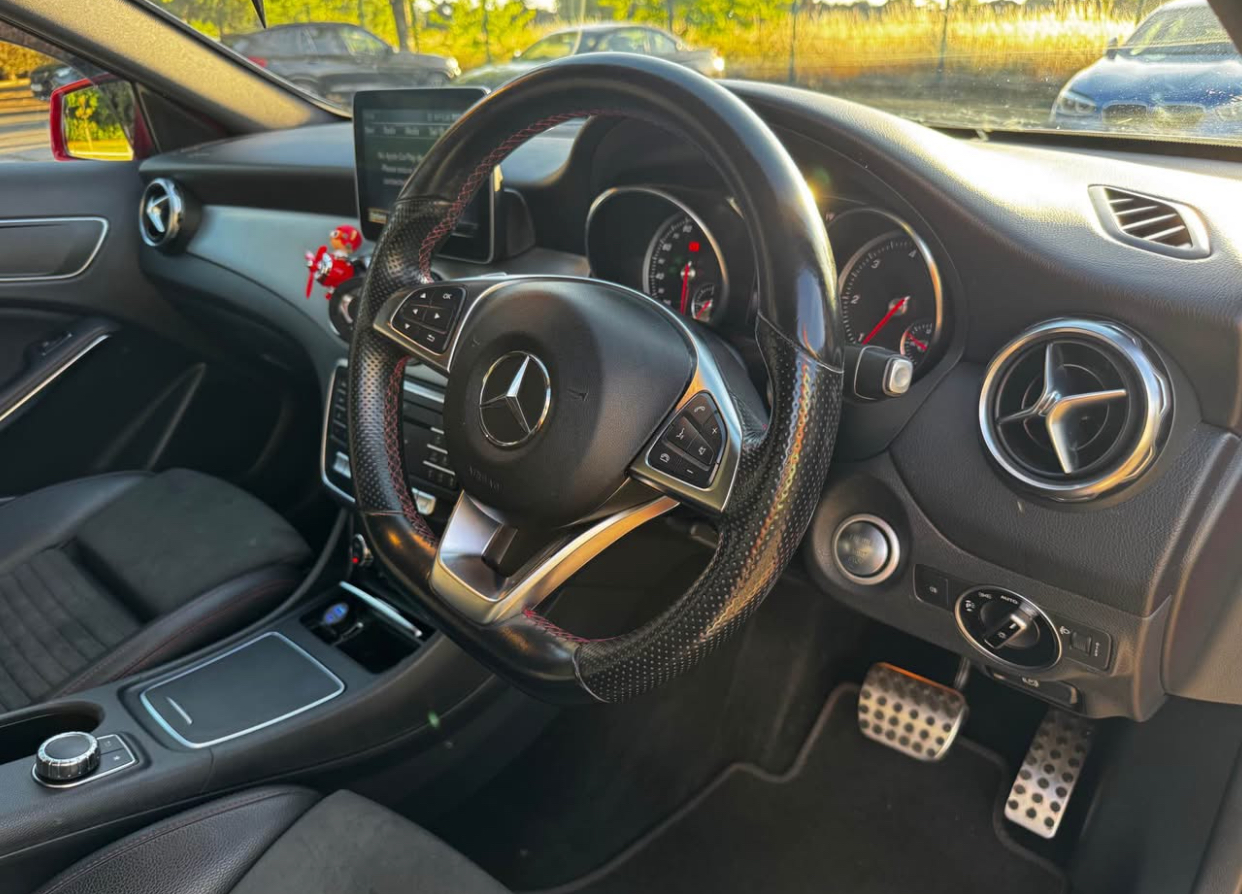 2017 Mercedes-Benz GLA 200d - Image 13