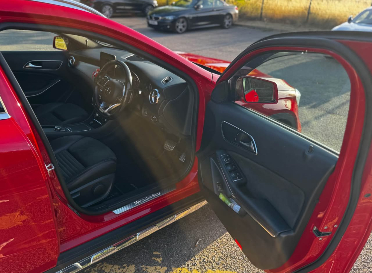 2017 Mercedes-Benz GLA 200d - Image 17